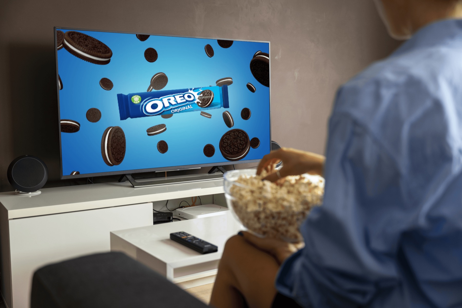 TV som viser en av Oreo-vignettene Brakk animerte